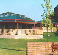 Carolynne's Cottages - Accommodation in Brisbane