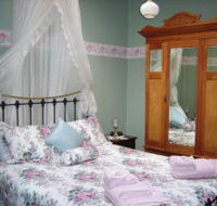 Bridge Cottages - Accommodation in Brisbane