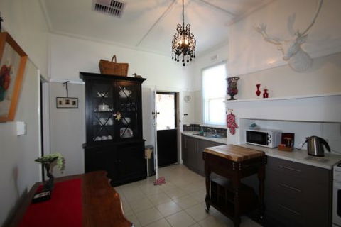 Pengallie  - Accommodation in Brisbane 6