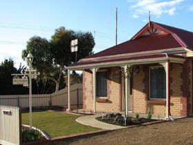 Brooking Cottage - Accommodation in Brisbane 0
