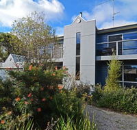 Barrakee Beach House - Accommodation in Brisbane