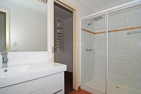 Barrakee Beach House - Accommodation in Brisbane 4