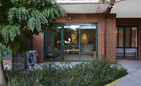 Unit5 Wyuna Queenscliff - Accommodation in Brisbane 0