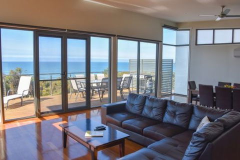 Lorne Holiday Stays - Accommodation in Brisbane 3