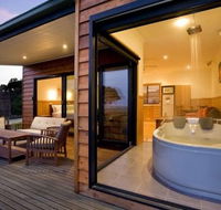 Coastal View Cabins - Accommodation in Brisbane