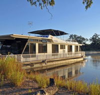Houseboat Heaven - Accommodation in Brisbane