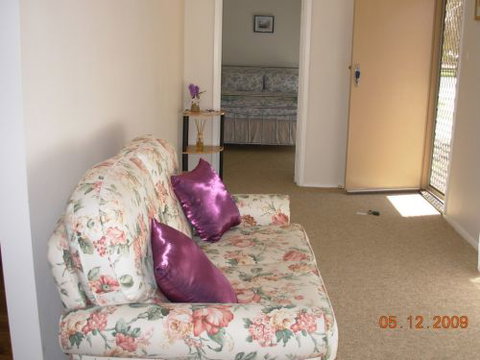 Edie's Overnight Accommodation - Accommodation in Brisbane 0