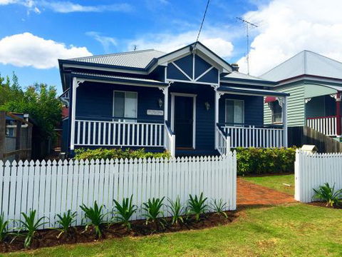 The Blue Cottage On Kent - Accommodation in Brisbane 0