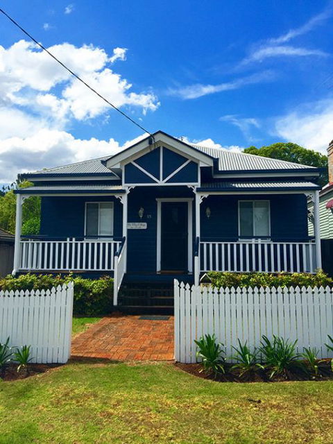 The Blue Cottage On Kent - Accommodation in Brisbane 9