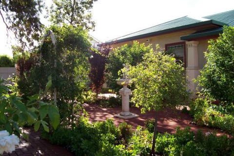Cottage On Tottenham - Accommodation in Brisbane 1
