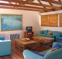 Kent Gardens Holiday House - Accommodation in Brisbane