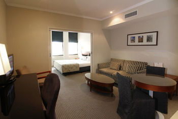 Quality Hotel Batman's Hill On Collins - Accommodation in Brisbane 10