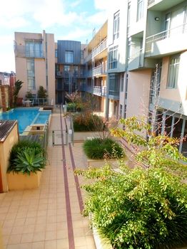 Melbourne Metropole Central - Accommodation in Brisbane 0