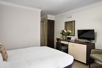 175 (formerly Wesley Lodge) - Accommodation in Brisbane 9