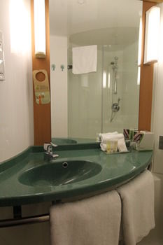 Ibis Newcastle - Accommodation in Brisbane 1