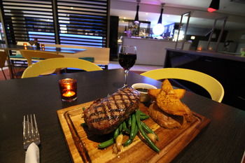 Ibis Newcastle - Accommodation in Brisbane 9