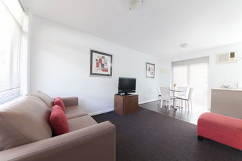 Easystay Apartments Raglan Street - Accommodation in Brisbane 5