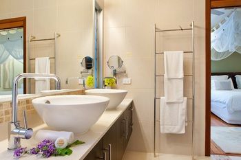 Lake Weyba Cottages Noosa - Accommodation in Brisbane 11