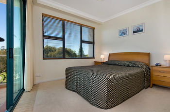 Santorini Twin Waters - Accommodation in Brisbane 36