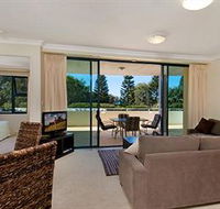 Santorini Twin Waters - Accommodation in Brisbane