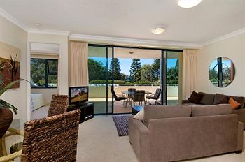 Santorini Twin Waters - Accommodation in Brisbane 0