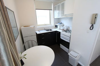 Drummond Apartments Services - Accommodation in Brisbane 16