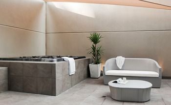 Art Series - The Olsen - Accommodation in Brisbane 4