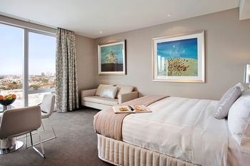 Art Series - The Olsen - Accommodation in Brisbane 7