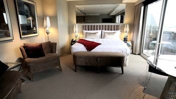 Art Series - The Olsen - Accommodation in Brisbane 42