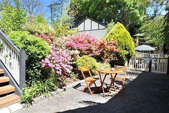 Holly Lodge - Accommodation in Brisbane 0
