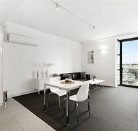 Docklands Private Collection of Apartments - Digital Harbour - Accommodation in Brisbane