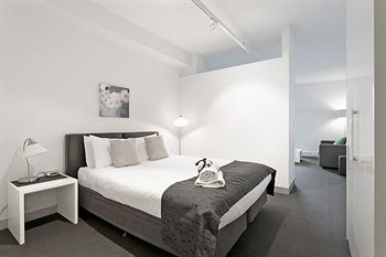 Docklands Private Collection Of Apartments - Digital Harbour - Accommodation in Brisbane 3