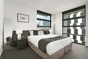 Docklands Private Collection Of Apartments - Digital Harbour - Accommodation in Brisbane 4