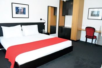 Middle Park Hotel - Accommodation in Brisbane 21