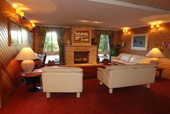 The Hermitage Motel - Accommodation in Brisbane 11