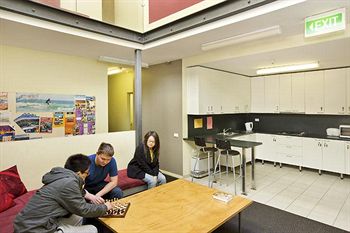 Cambridge Lodge - Hostel/Backpacker - Accommodation in Brisbane 1
