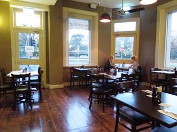 Naughtons Parkville Hotel - Accommodation in Brisbane 8