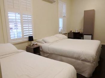 Naughtons Parkville Hotel - Accommodation in Brisbane 9