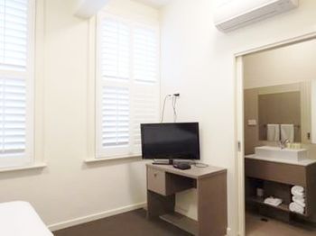 Naughtons Parkville Hotel - Accommodation in Brisbane 17