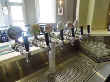 Naughtons Parkville Hotel - Accommodation in Brisbane 19