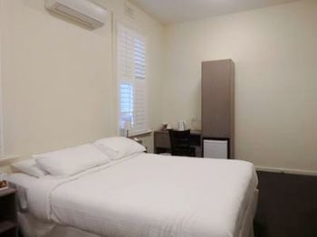 Naughtons Parkville Hotel - Accommodation in Brisbane 23