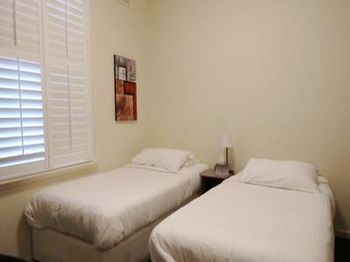 Naughtons Parkville Hotel - Accommodation in Brisbane 28