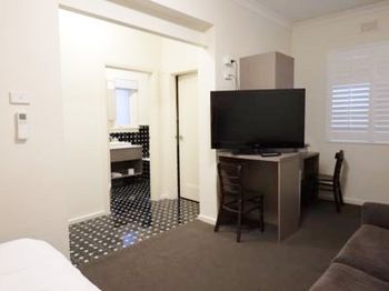 Naughtons Parkville Hotel - Accommodation in Brisbane 32