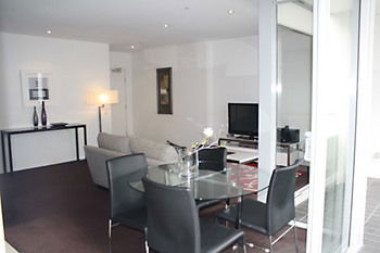 Wyndel Apartments - Abode - Accommodation in Brisbane 11