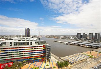Astra Apartments - Docklands - Accommodation in Brisbane 0