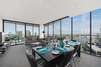 Docklands Private Collection Of Apartments - NewQuay - Accommodation in Brisbane 7