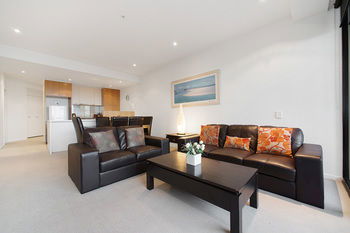 Docklands Private Collection Of Apartments - NewQuay - Accommodation in Brisbane 15