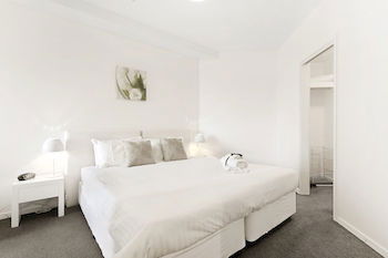 Docklands Private Collection Of Apartments - NewQuay - Accommodation in Brisbane 19