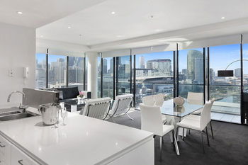 Docklands Private Collection Of Apartments - NewQuay - Accommodation in Brisbane 33