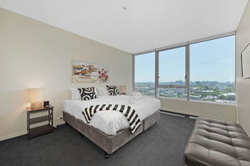 Docklands Private Collection Of Apartments - NewQuay - Accommodation in Brisbane 42